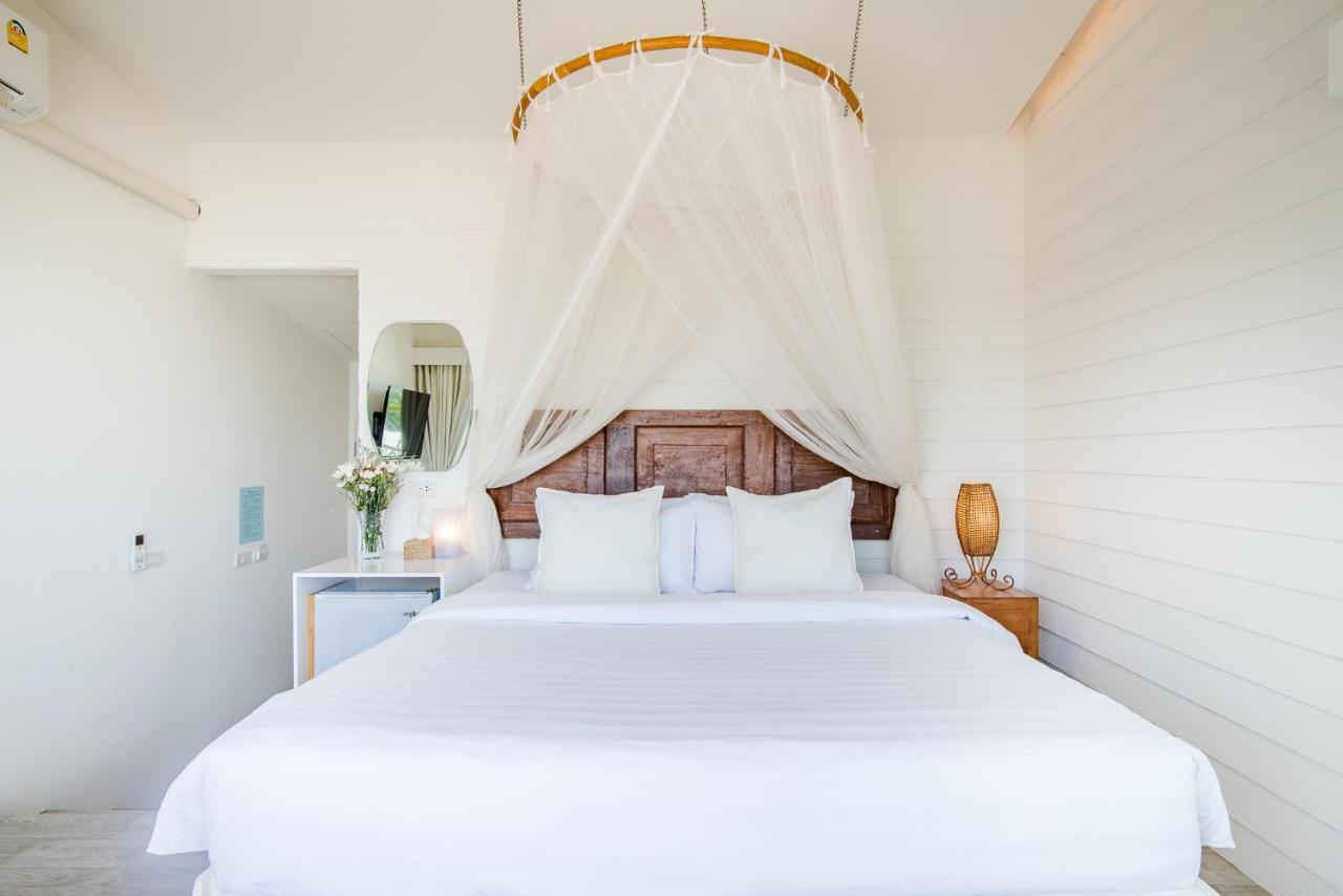 Baan Kangmung Hua Hin On The Beach Exterior photo